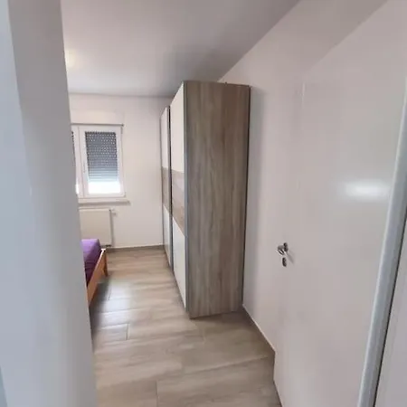 Baroness - Modern & Spacious - 3 Bedroom Sukosan