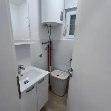 Apartment Baroness - Modern & Spacious - 3 Bedroom *